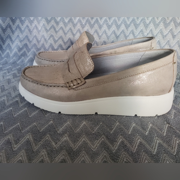 Geox gold loafers - Picture 3 of 9